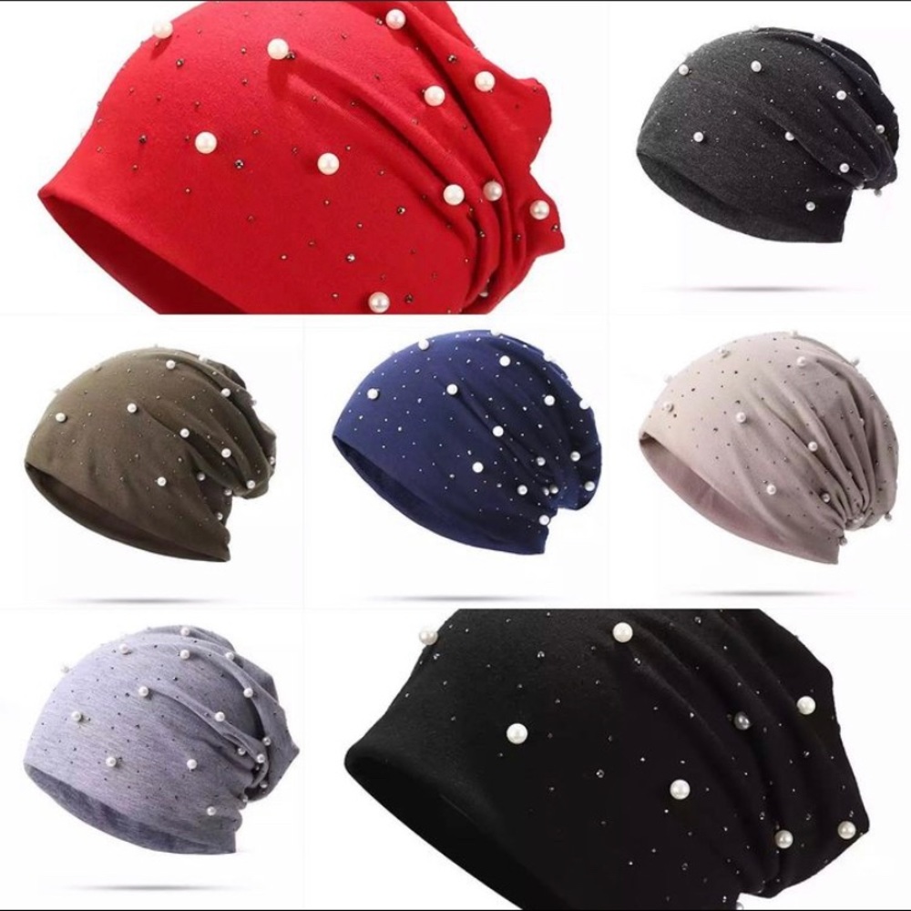NWT Slouchy beanie pearl/ bling cap